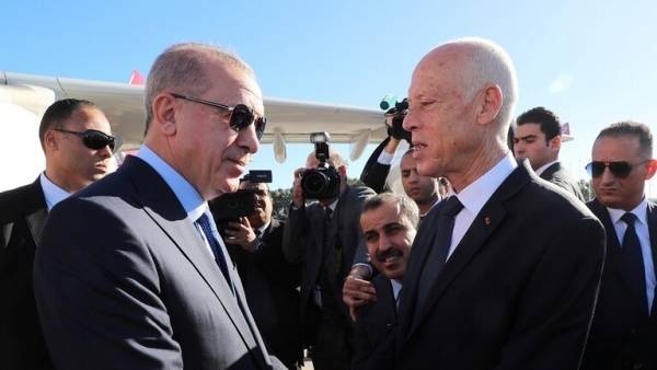 قيس سعيد يرد على أردوغان: لم تشم رائحة الدخان ! (فيديو)