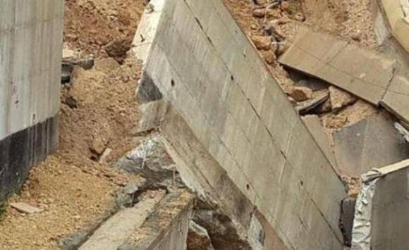 انهيار أسوار 5 منازل في عمّان