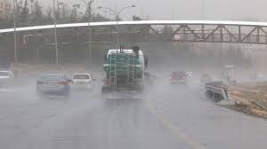 الأمانة: مياه الأمطار تداهم 4 منازل وجميع الطرق سالكة