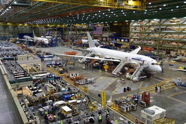 انفجار في مصنع طائرات أمريكي وجرحى بالعشرات.