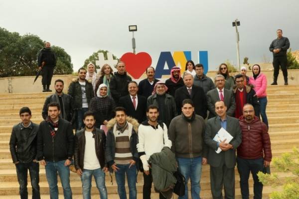 نصب تذكاري مبادرة لطلبة عمان العربية