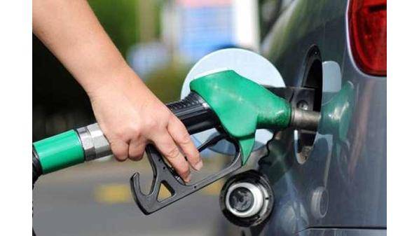 رفع أسعار بنزين 90 قرشا واحدا وتعريفة لبنزين 95 وقرشين للديزل
