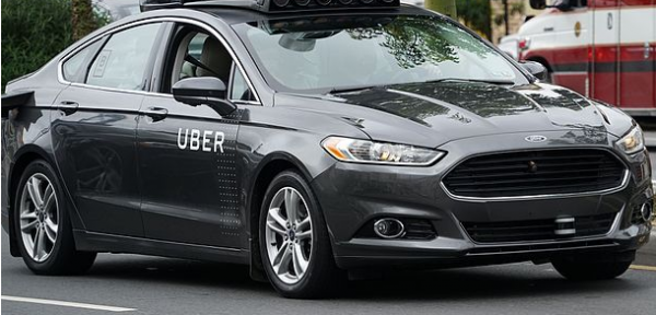 إلزام سيارات التطبيقات الذكية بالطبعة الجانبية اعتبارا من اليوم