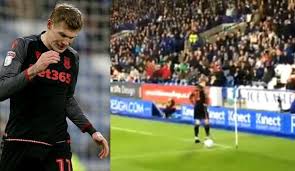 إساءة طائفية تتسبب في إيقاف مباراة بالدوري الإنجليزي