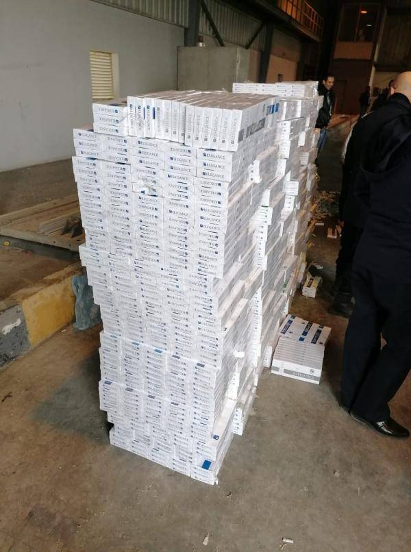 احباط تهريب 7 آلاف كروز دخان عبر حدود جابر