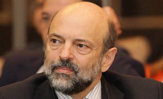 الرزاز يقر بوجود مبالغة بإجراءات التوقيف الإداري