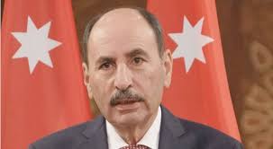 العموش يكشف عن انجاز مسافات جديدة في الطريق الصحراوي