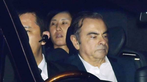 أول تعليق وأول رد فعل من قبل حكومة اليابان على هروب غصن