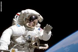 علاج أول جلطة دموية معروفة لرائد في الفضاء