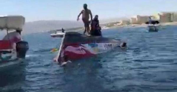 4 اصابات بانقلاب قارب زجاجي في العقبة