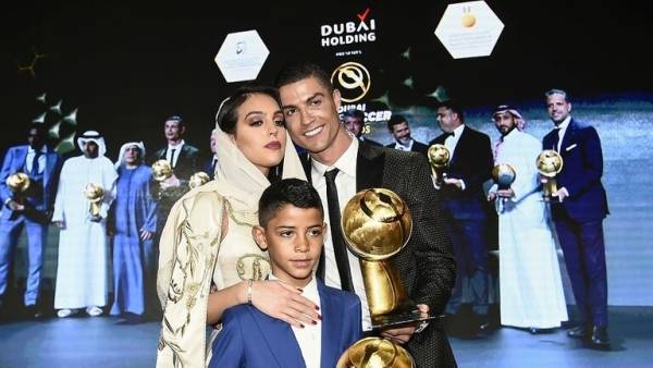 عائلة رونالدو تواجه صعوبات في طريقها إلى مصر