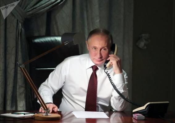 كيف أصبح ضابط الاستخبارات السابق بوتين رئيساً لروسيا؟