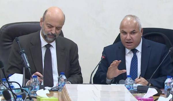 مالية النواب تقر الموازنة بعجز مالي بلغ (1.3.83) مليار دينار .. وهذا ابرز ما تم الاتفاق عليه ..(تفاصيل)