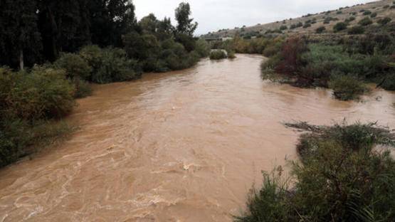 فيضان نهر الاردن يغرق 15 وحدة زراعية