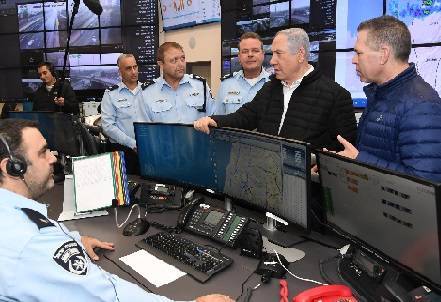 إسرائيل تعلن تطوير نظام دفاع جوي باستخدام الليزر لـ”اعتراض كل شيء” يطلق عليها في ظل حالة تأهب بعد اغتيال الجنرال سليماني