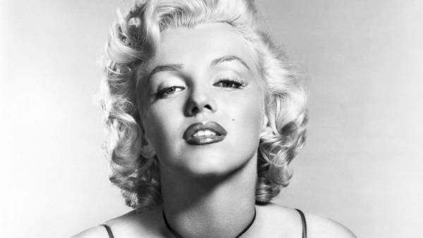 صندوق مليء بالوثائق يفجر مفاجأة حول وفاة مارلين مونرو