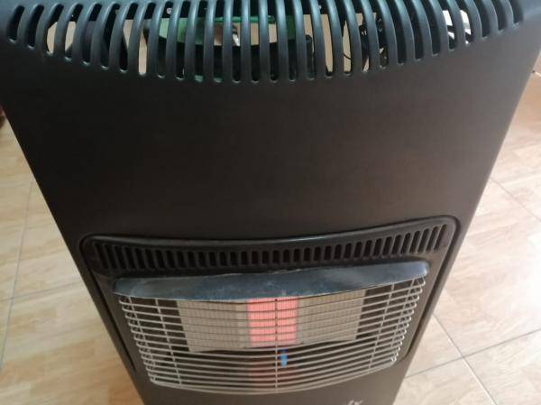 وفاة شخص وزوجته وإصابة طفليهما اختناقا في معان