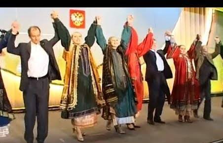 شاهد.. بوتين وبوش الابن يرقصان معاً بفيديو نادر