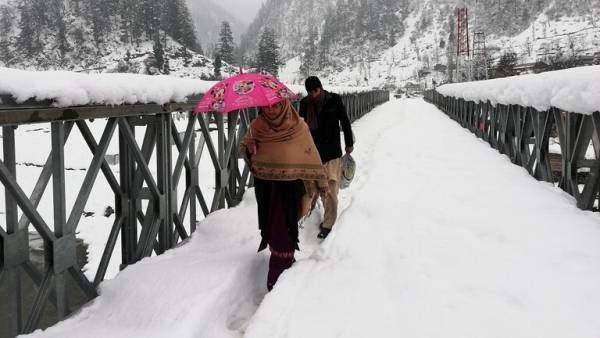 مقتل أكثر من (110) أشخاص في عواصف ثلجية في أفغانستان وباكستان