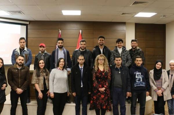 صندوق تشجيع الطاقة المتجددة يحاضر في جامعة الشرق الأوسط