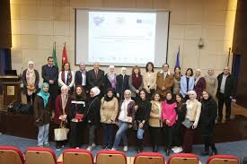 المولا: 258 امرأة تشغل مناصب أكاديمية وإدارية في جامعة البترا