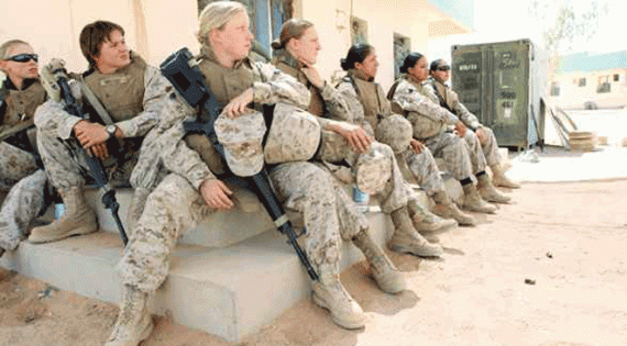 تعيين مسلمة واعظة دينية في الجيش الأمريكي (صورة)