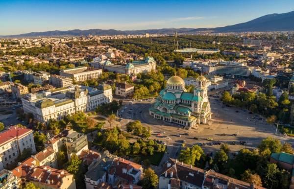 إذا ضربك أحد فهو يعبر عن إعجابه.. 10 أشياء غريبة تتميز بها هذة الدولة