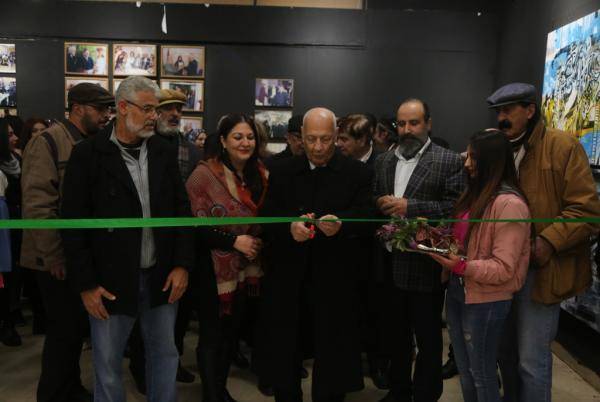 جامعة البترا تقيم معرضًا بالتعاون مع رابطة الفنانين التشكيليين