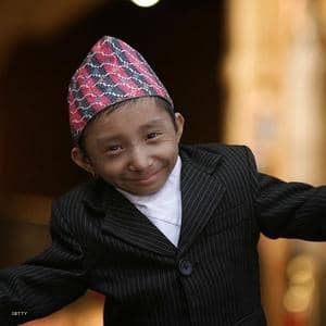 وفاة أقصر رجل في العالم