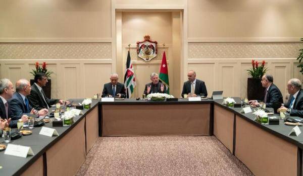 الملك يؤكد ضرورة تطوير آليات مكافحة الفساد