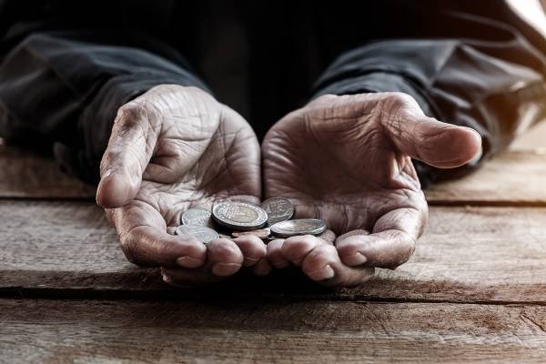 اين تذهب المبالغ المضبوطة بحوزة المتسولين