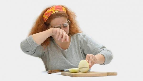 لماذا تسيل دموعنا عند تقطيع البصل؟