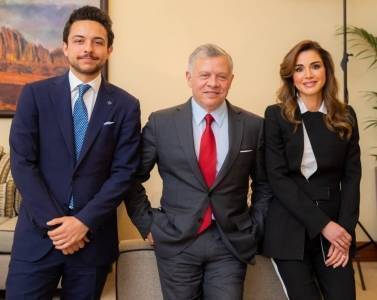 العزه يكتب : الأجندات الخارجية في الهجوم على الملك والملكة وولي العهد