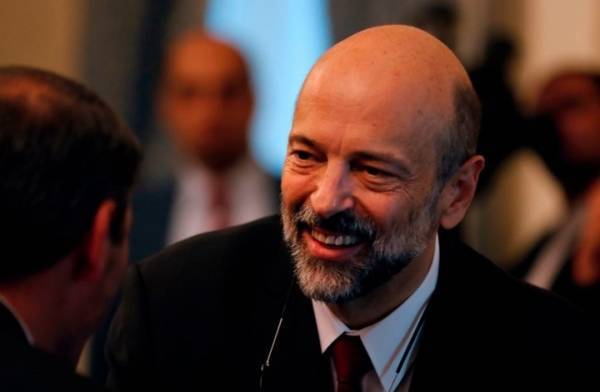 الرزاز من دافوس : مشاريع كبرى خلال هذا العام والعام القادم