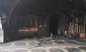 متطرفون يهود يحرقون مسجداً في القدس