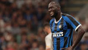 لوكاكو يتذكر طفولته البائسة: كنا ننام مع الفئران وأسرتي طردت إلى الشارع