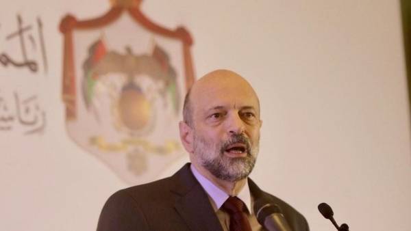 الرزاز: الثوابت الوطنية واللاءات الملكية تمثل موقف الأردن بالقضية الفلسطينية