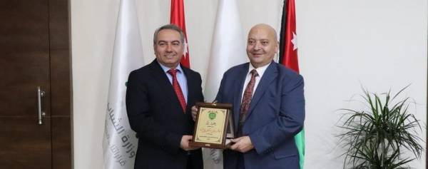 وزير الشباب يلتقي نادي حماده لبحث أوجه التعاون