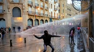 وسط بيروت منطقة امنية معزولة واحتجاجات شعبية لمنع عقد جلسة البرلمان