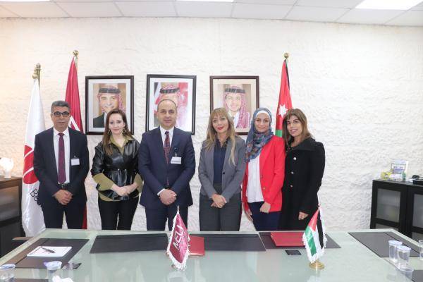 جامعة الشرق الأوسط والشبكة القانونية للنساء العربيات تبرمان مذكرة تفاهم