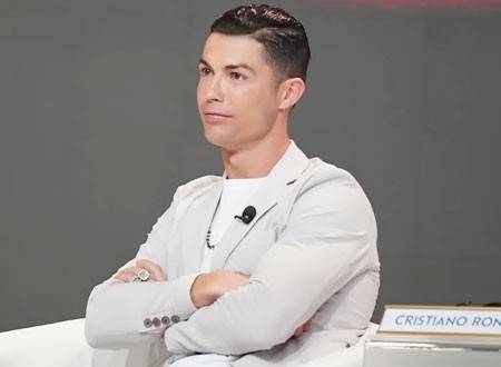 بالصور...صديقة رونالدو تفجر مفاجأة بزواجهما السري