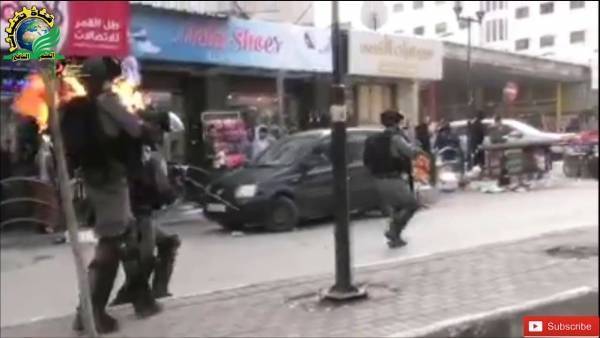 جندي إسرائيلي يحترق في الخليل (فيديو)