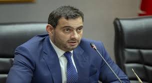 الحموري يفرق أبناء القطاع الصناعي ويدعم الغرفة على حساب جمعية المصدرين الأردنيين