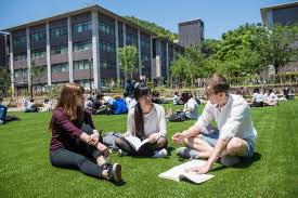 جامعات تؤخر دوامها الاثنين (أسماء)