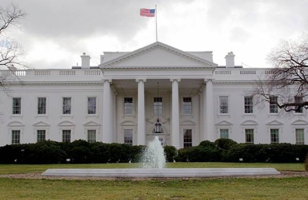 كبير موظفي البيت الأبيض السابق يخرج عن صمته ويكشف قليل من  الأسرار