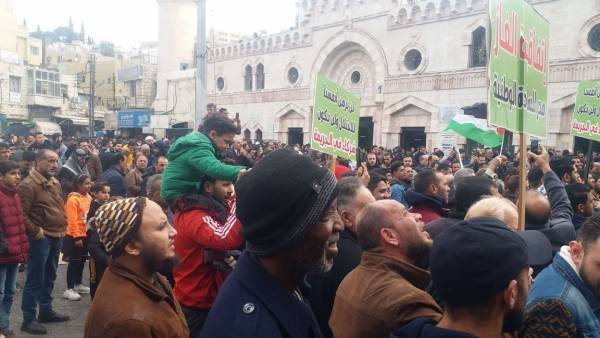 مسيرة حاشدة من أمام المسجد الحسيني رفضا لصفقة القرن (صور)