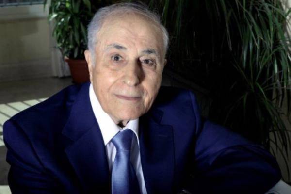 الاقتصادي عبد القادر القاضي في ذمة الله