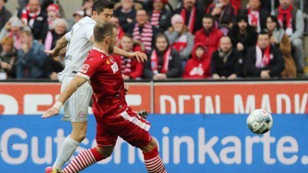 العملاق البافاري يكتسح كولن ويعود لصدارة الدوري الألماني