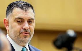 الوزير نضال البطاينة وزير بروح الماكنة الألمانية ينفذ رؤية الدولة بعيدا عن انتقادات القوى العكسية