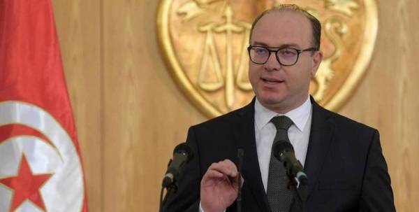رئيس الحكومة التونسية يقدم تشكيلته الوزارية